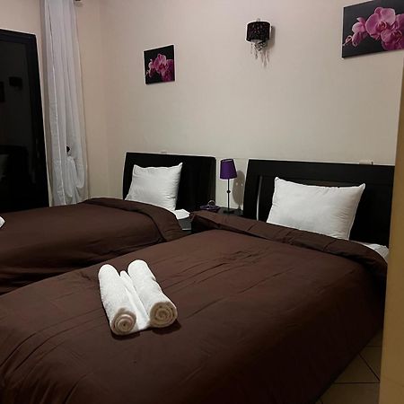 Magnifique Appartement Spacieux Confort Propre Familial 2 Chambres Salon Et Salle A Manger A 20Mn A Pied De Place Jemaa El Fina 4 Piscines Dans Espace De Golf A 12 Mn En Voitures L Entree Est Gratuit Pour La Clientele Ouvert Entre 10H Et 20H Marrakesh Luaran gambar
